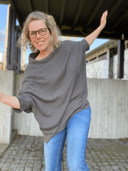 Hovedbilde 2004 PonchoTopp, Black Coffee, Merino