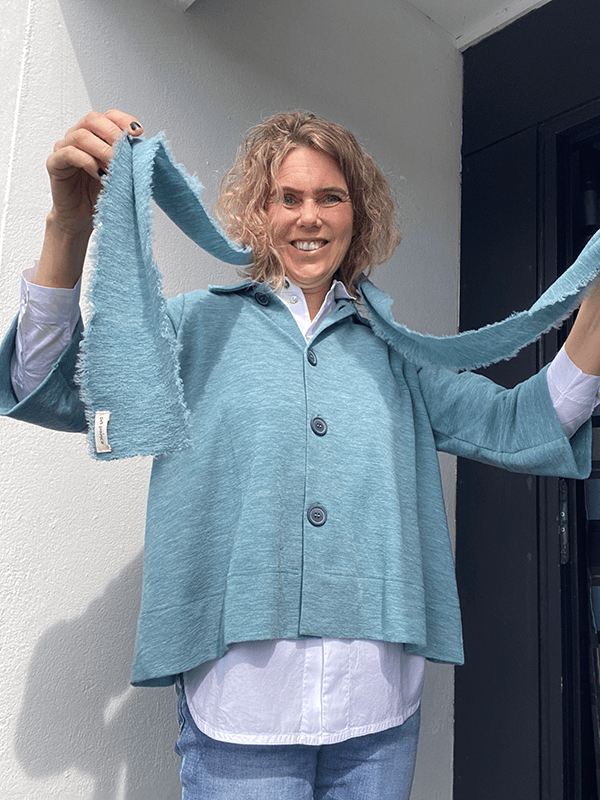 1049 Skjerf Bow, Artic Melange, Merino