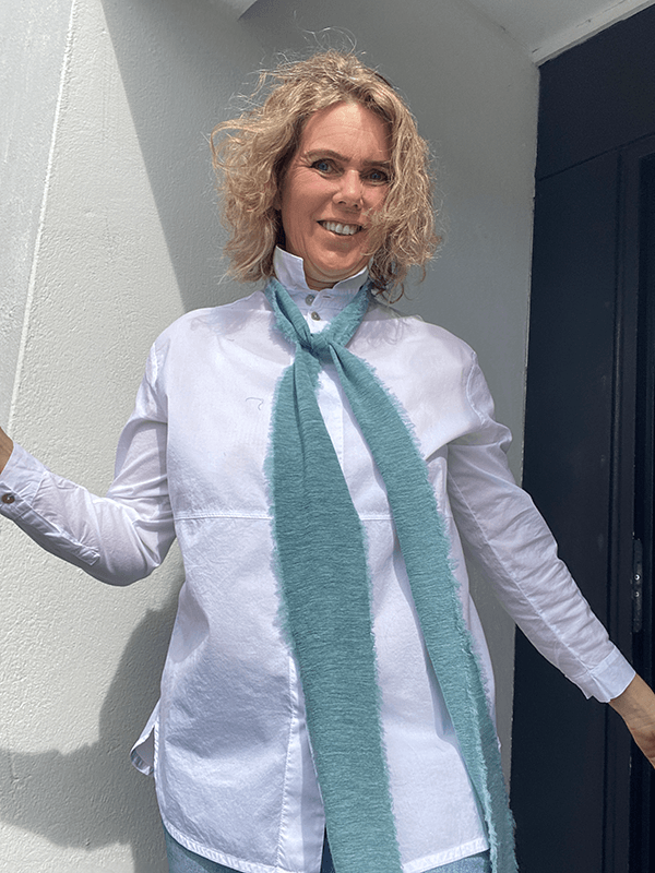 1049 Skjerf Bow, Artic Melange, Merino