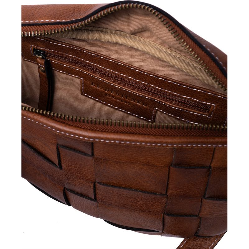 Noor Bumbag, Walnut, Skinn