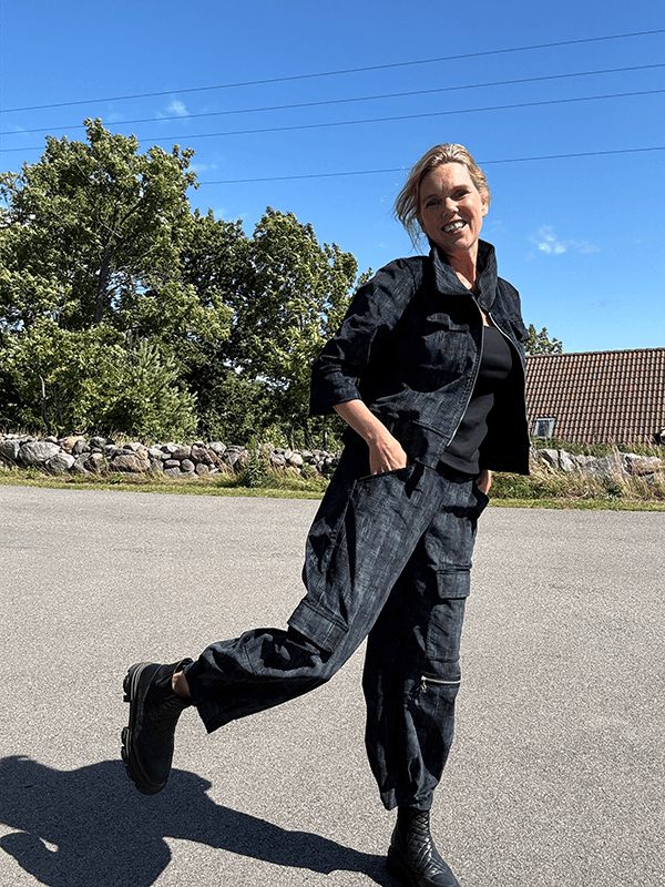 4169 Bukse Velvet, Black (BlåSvart), Cord