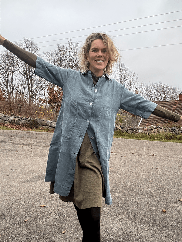 11026 SkjorteKjole, Stormy Sea, Lin