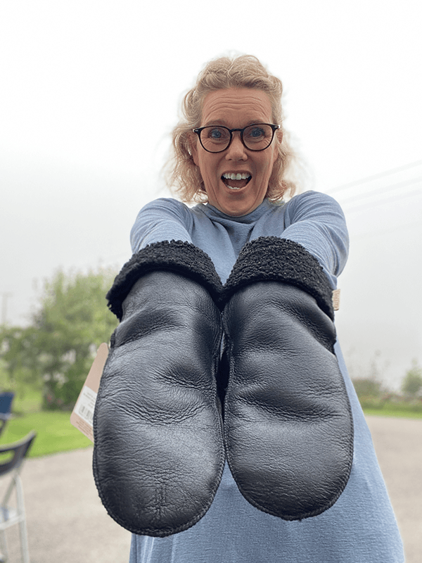 Vinson Votter, Skinn, Sort